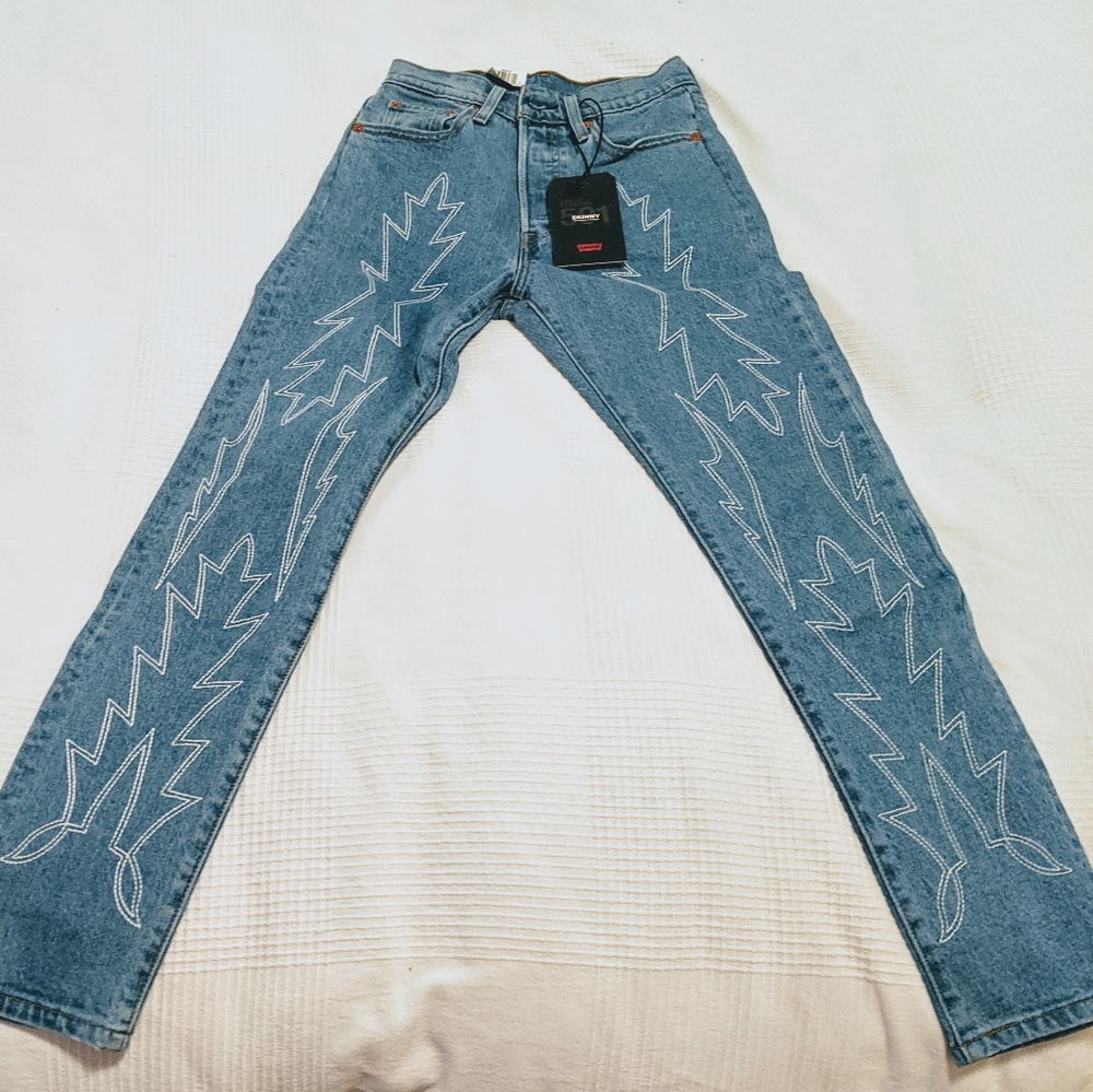 NWT Levi's 501 Del Norte embroidered jeans